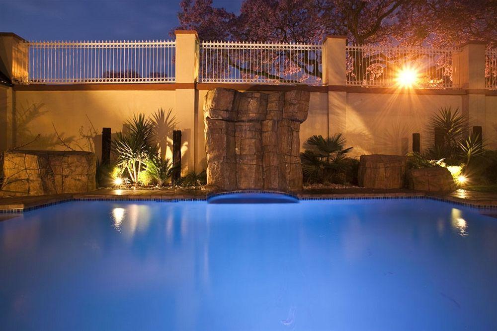 Sentinel Luxury Suite Hotel Pretoria-Noord エクステリア 写真
